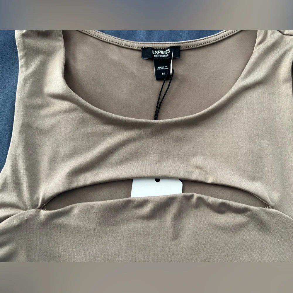 NWT Express Peek-a-Boo Body Contour Tank Bodysuit - Tan - Sz Medium - Picture 6 of 10